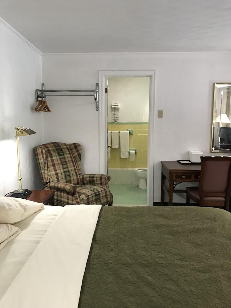 Relax Inn Алтуна Екстериор снимка