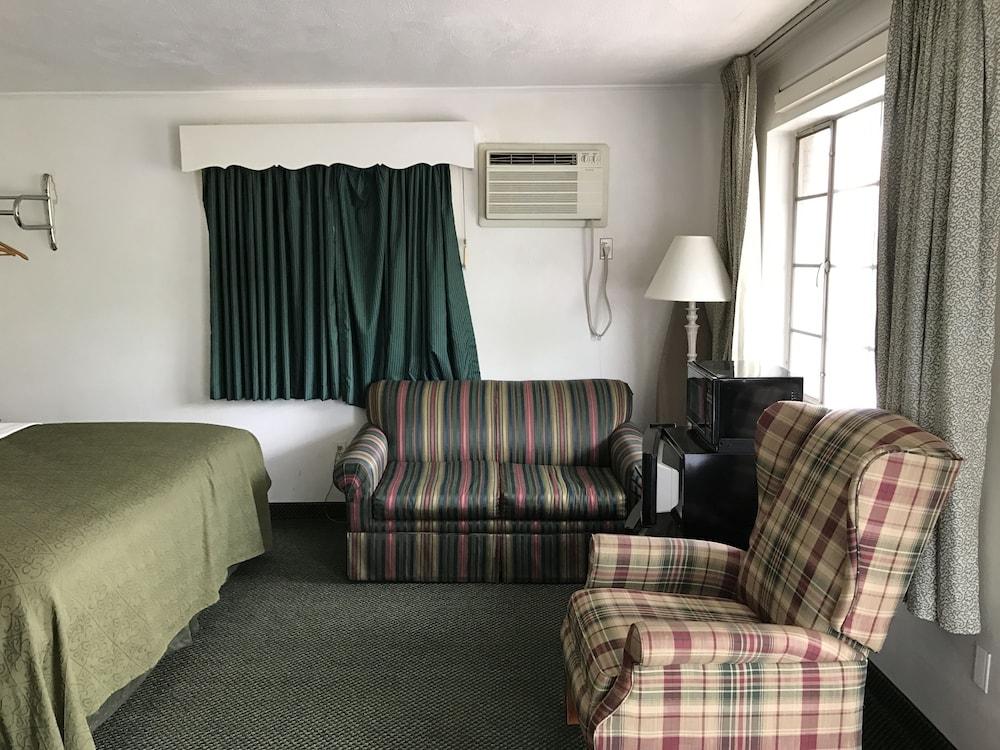 Relax Inn Алтуна Екстериор снимка