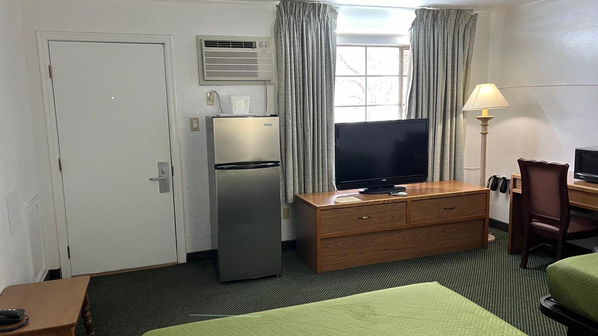 Relax Inn Алтуна Екстериор снимка