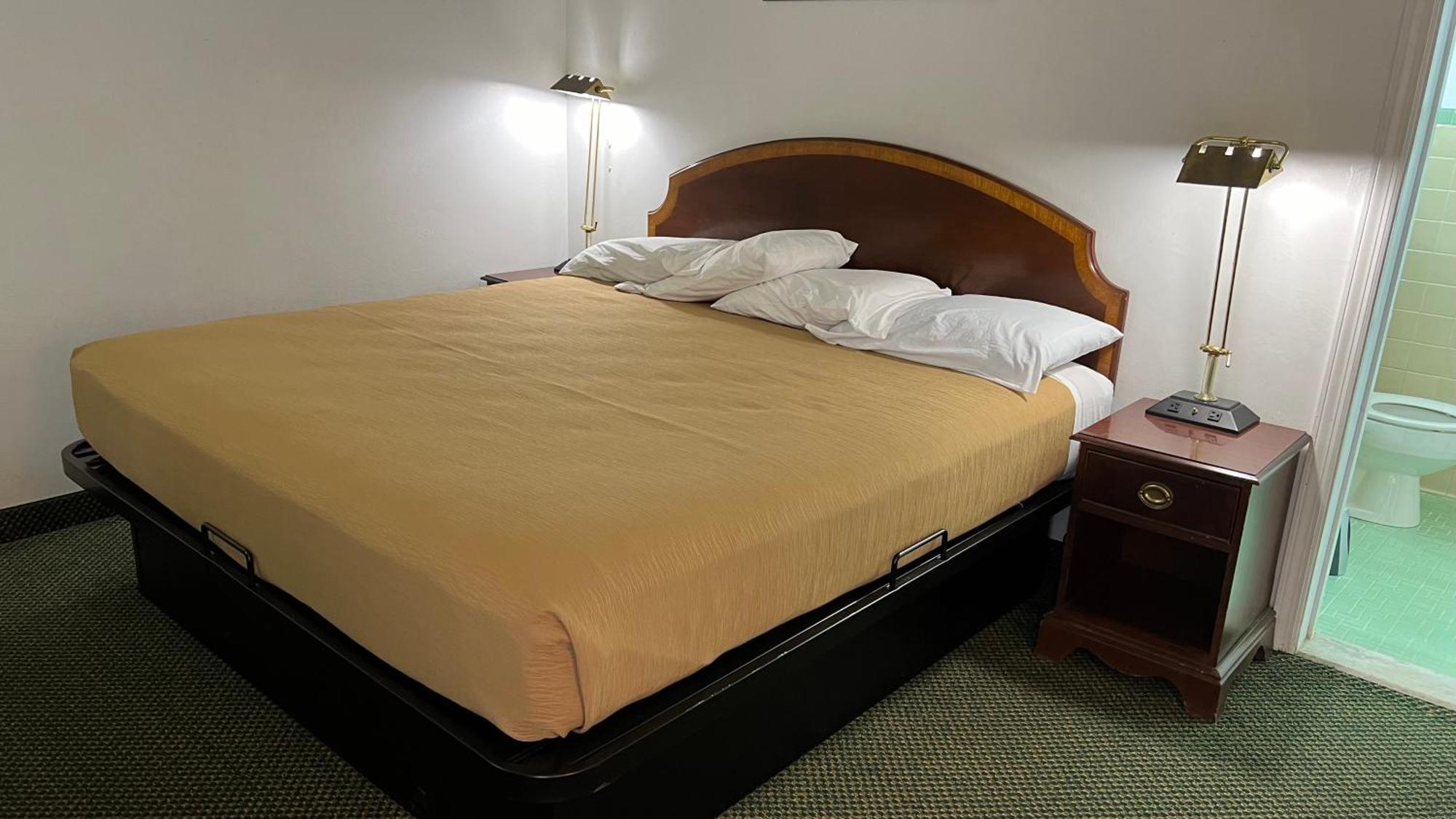 Relax Inn Алтуна Екстериор снимка