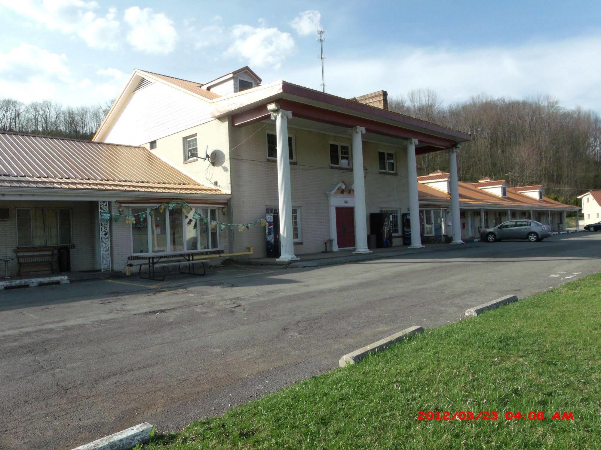 Relax Inn Алтуна Екстериор снимка